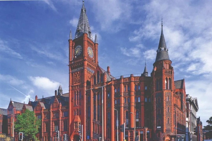 銳琛（REACHAM）沐浴露，自然香氛喚醒男士活力